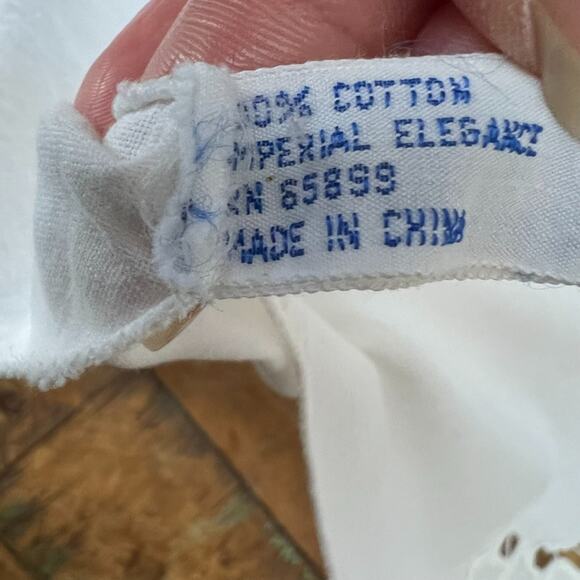 Imperial Elegance Tablecloth White Doily Square 32x32 in 100% Cotton - Picture 8 of 10